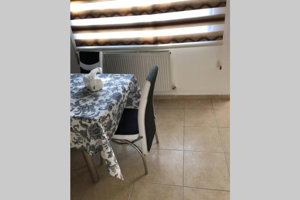 Apt 4 Rent/A Quiet Neighborhood Close To Services Amman Extérieur photo