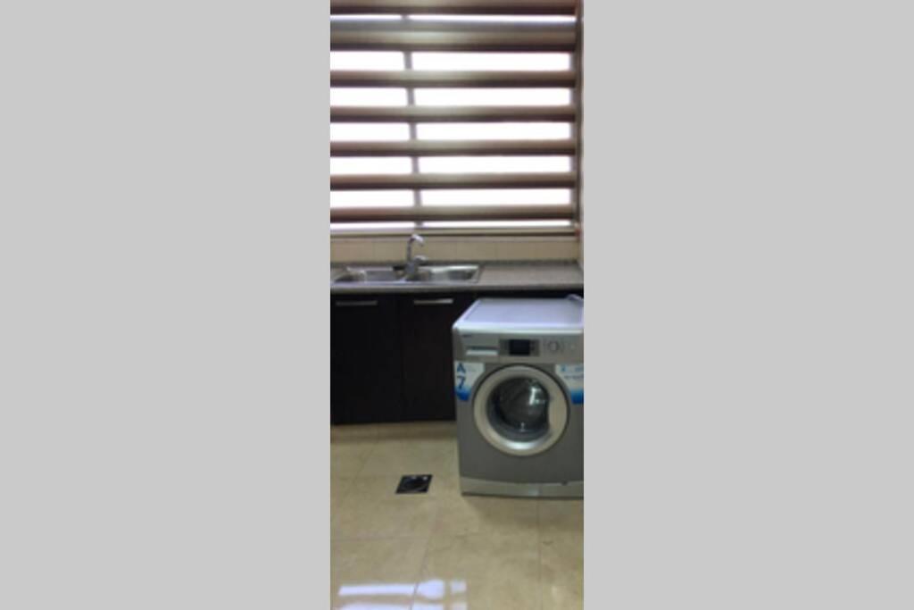 Apt 4 Rent/A Quiet Neighborhood Close To Services Amman Extérieur photo