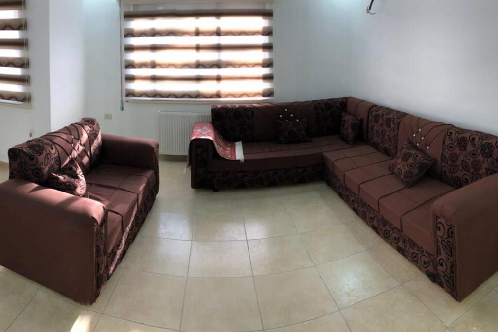 Apt 4 Rent/A Quiet Neighborhood Close To Services Amman Extérieur photo